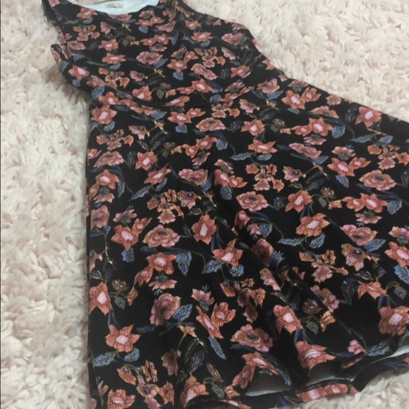 Hollister Floral Dress with Back Cutout - Picture 3 of 5